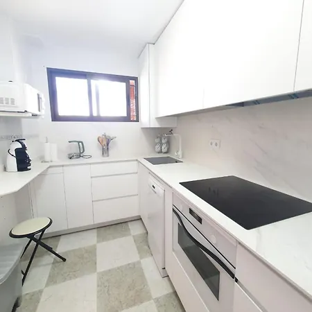 La Carihuela A 150 Metros De La Playa Con Espectaculares Vistas * トレモリノス